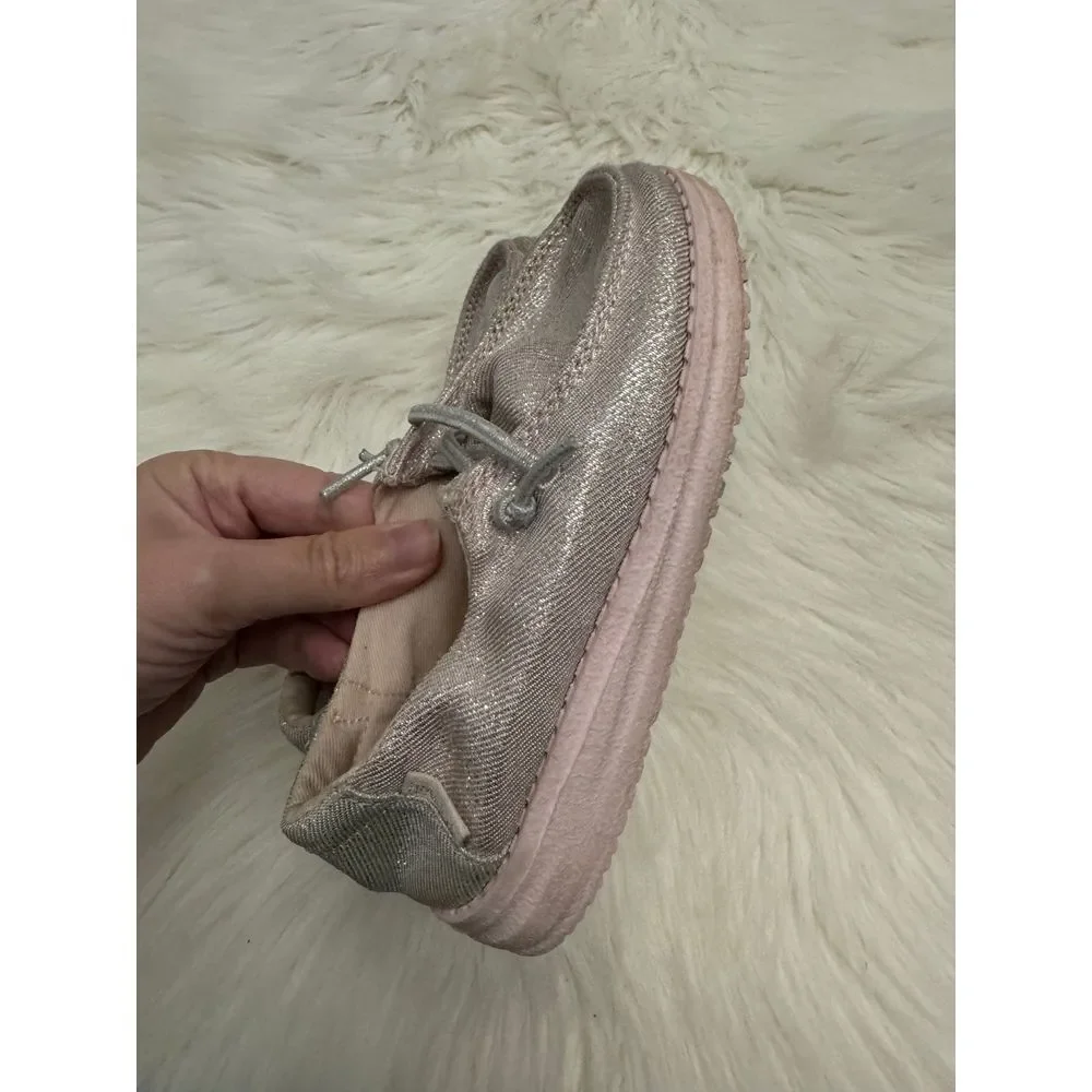 Pale pink‎ sparkle hey dude size 9 GUC